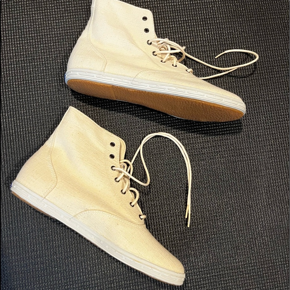 KEDS - Canvas Hightops - Y2K - Never Worn